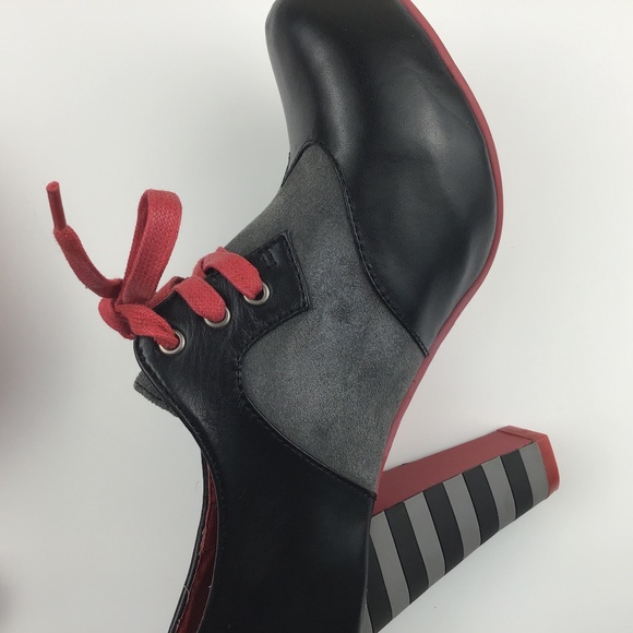 Lola Ramona Leather Witchy Heeled Boots - Picture 13 of 14